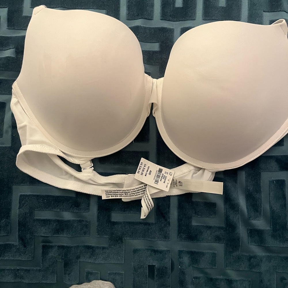 PINK Victoria's Secret White Bra
